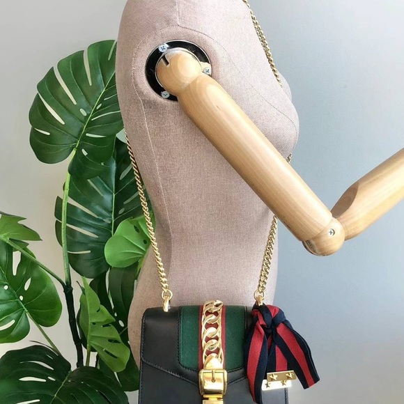 [sold]Authentic Gucci Sylvie - Picture 5 of 9